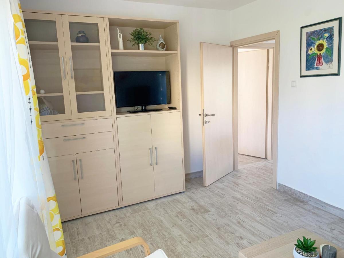Apartment Gardenview - New! Krk Town Eksteriør bilde