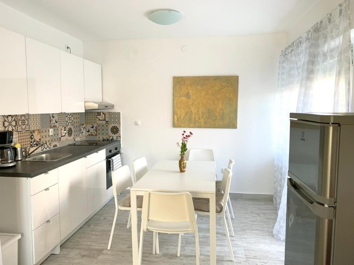 Apartment Gardenview - New! Krk Town Eksteriør bilde