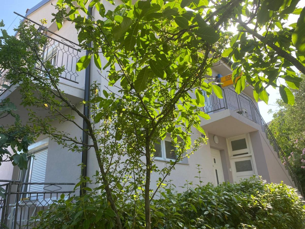 Apartment Gardenview - New! Krk Town Eksteriør bilde